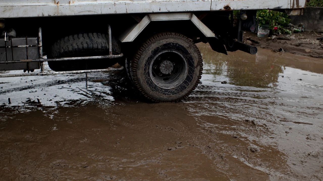A $189 Paint Gauge Told Me My $24,500 Truck Had Been Wrecked — The Dealer Knew First